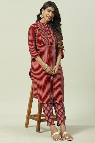 red stripe casual v neck 3/4th sleeves women straight fit salwar kurta set