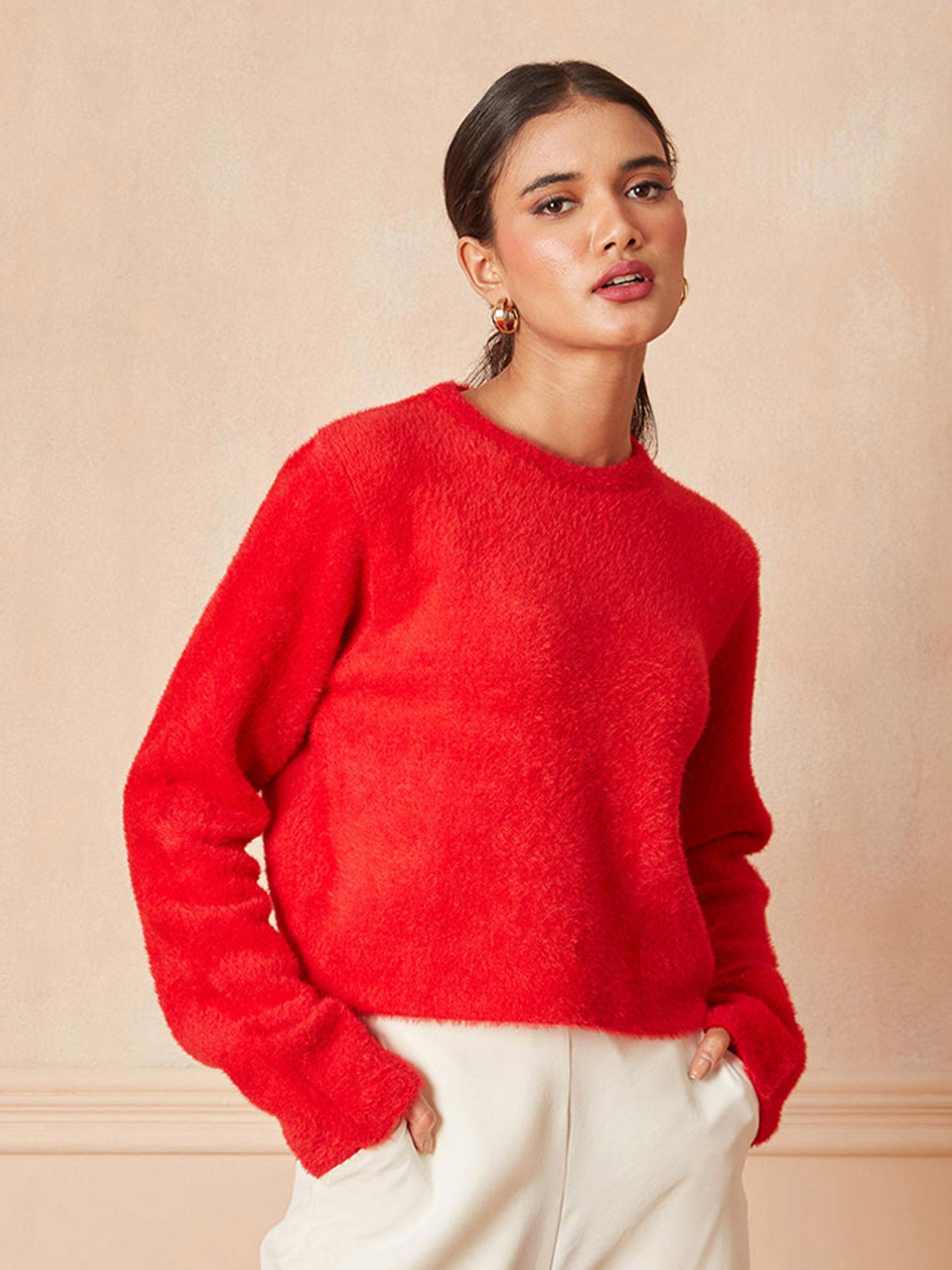 red textured round neck short sweater