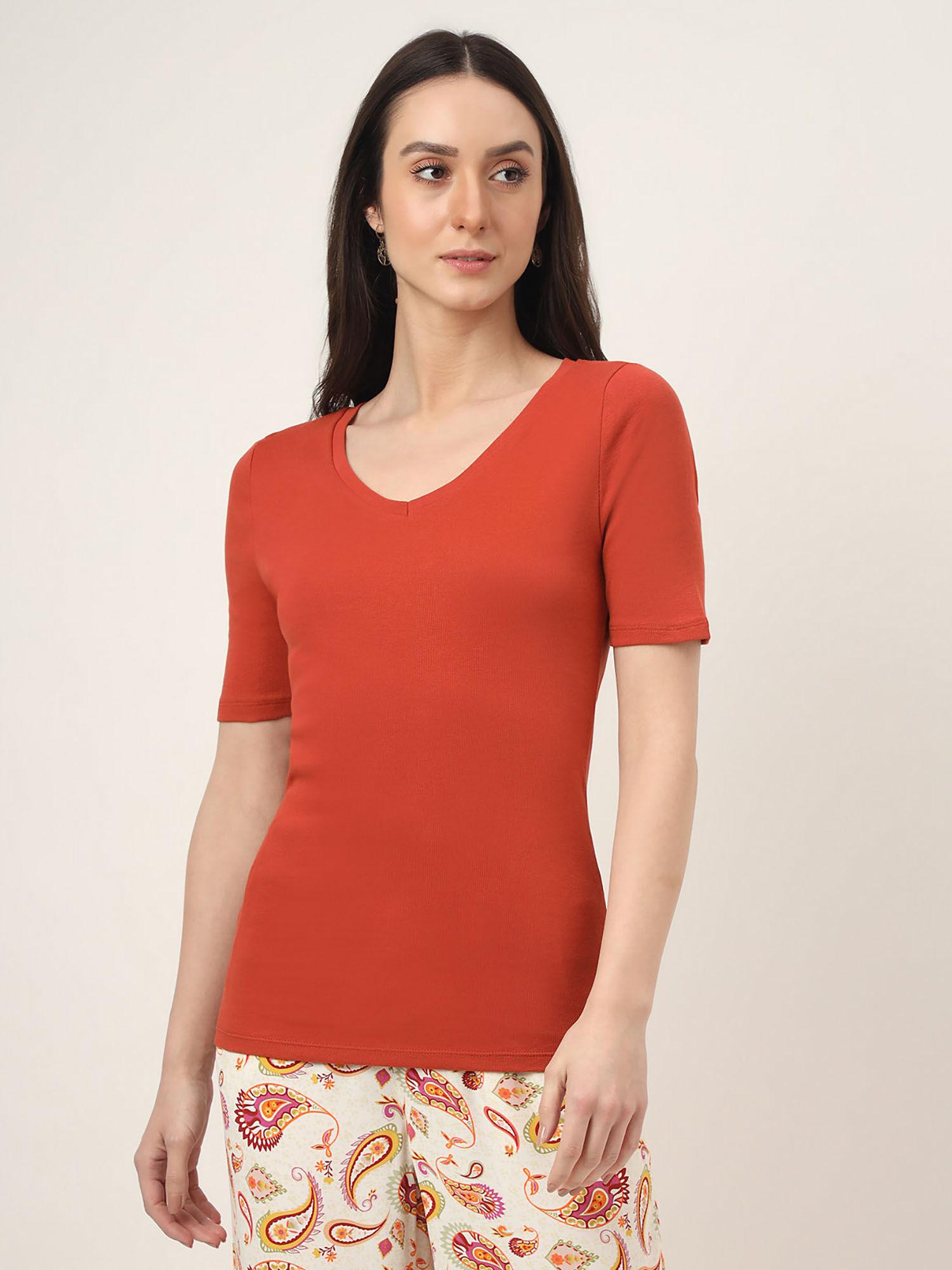 red v-neck slim fit t-shirt