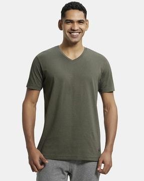 regular fit 2726 super combed cotton rich v-neck half sleeve t-shirt