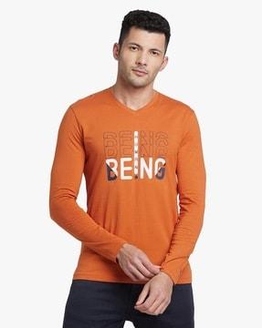 regular fit brand print v-neck t-shirt