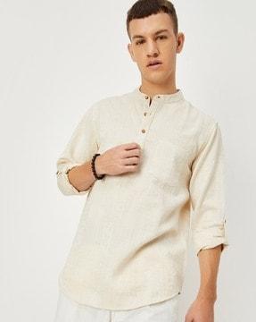 regular fit cotton short kurta with patch pocket