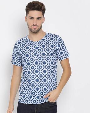 regular fit crew-neck geometric print t-shirt