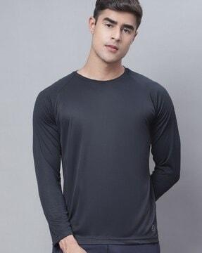 regular fit crew-neck t-shirt with full sleeves