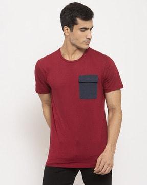 regular fit crew neck t-shirt with patch pocket