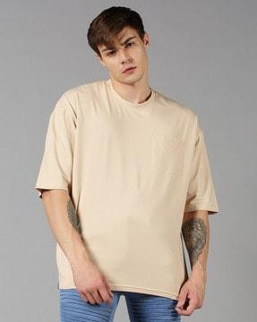 regular fit crew-neck t-shirt with patch pocket