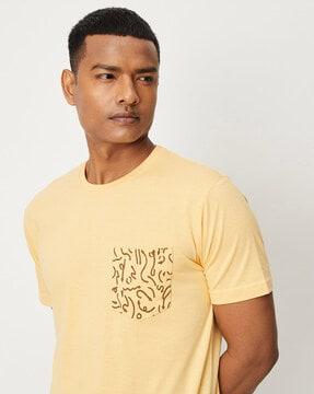 regular fit crew-neck t-shirt with patch pocket