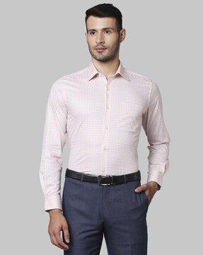 regular fit cutaway collar shirt