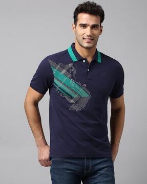 regular fit geometric print polo t-shirt with short sleeves