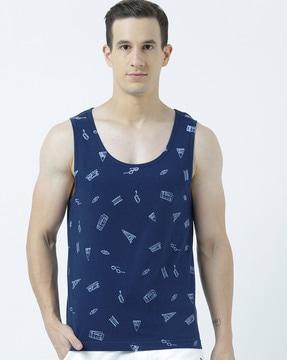 regular fit graphic print scoop-neck t-shirt