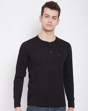 regular fit henley t-shirt with patch pocket