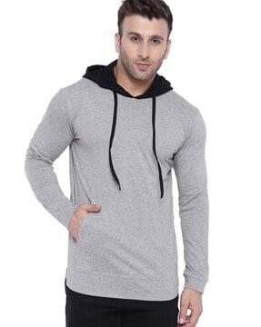 regular fit hooded t-shirt with insert pockets