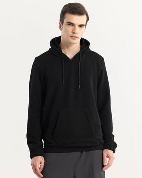 regular fit hoodie with kangaroo pocket