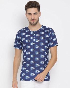 regular fit novelty print henley-neck t-shirt