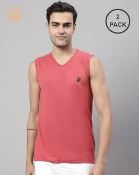 regular fit pack of 2 v-neck t-shirts with logo print