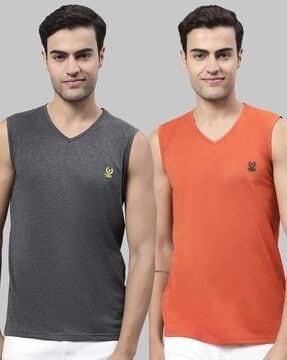 regular fit pack of 2 vests with logo