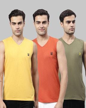 regular fit pack of 3 embroidered v-neck t-shirts