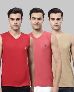 regular fit pack of 3 embroidered v-neck t-shirts