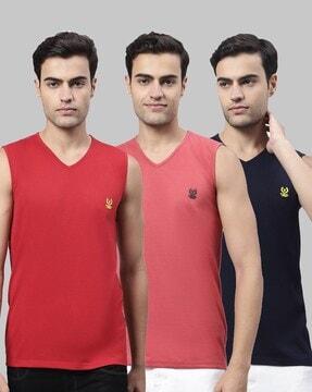 regular fit pack of 3 embroidered v-neck t-shirts