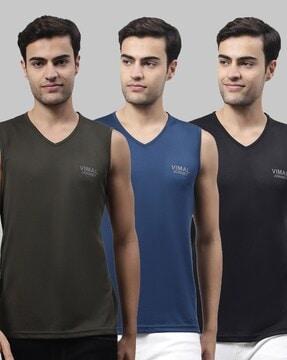 regular fit pack of 3 typographic print v-neck t-shirts