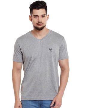 regular fit pack of 4 printed v-neck t-shirts