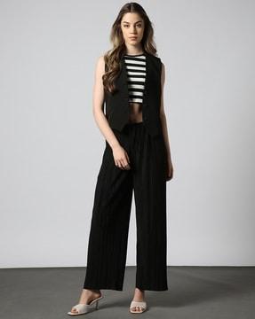 regular fit pleated trousers