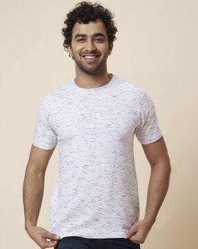 regular fit printed round-neck t-shirt with short sleeves