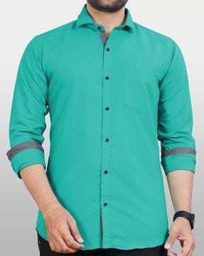 regular fit shirt with front patch pocket