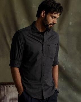 regular fit shirt with patch pocket