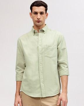 regular fit shirt with patch pocket