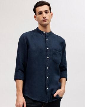 regular fit shirt with patch pocket