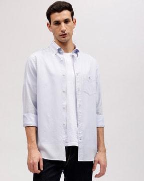 regular fit shirt with patch pocket