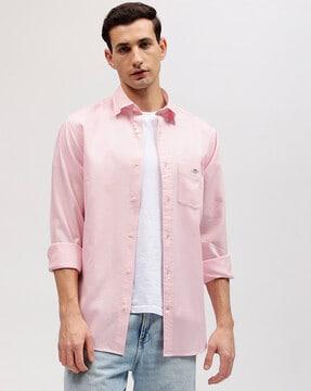 regular fit shirt with patch pocket