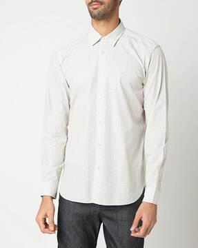 regular fit shirt