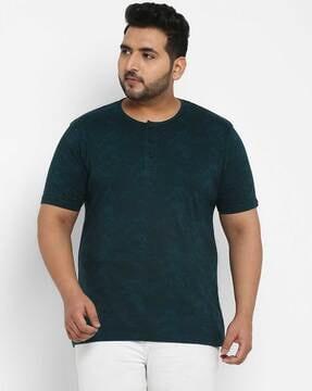 regular fit short-sleeve henley t-shirt