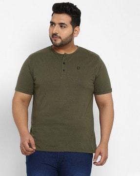 regular fit short-sleeve henley t-shirt