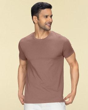 regular fit short-sleeves crew-neck t-shirt