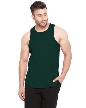 regular fit sleeveless crew-neck t-shirt