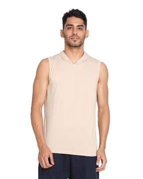 regular fit sleeveless hooded t-shirt