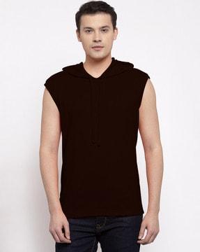 regular fit sleeveless hooded t-shirt