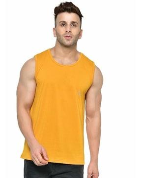 regular fit solid sleeveless crew-neck t-shirt