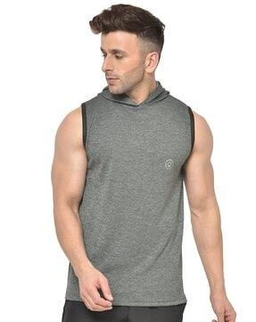 regular fit solid sleeveless hooded t-shirt