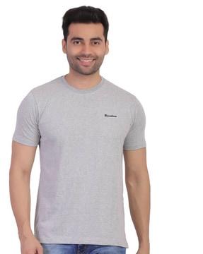 regular fit textured crew- neck t-shirt