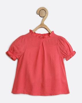 regular fit top with frilled neck detailed