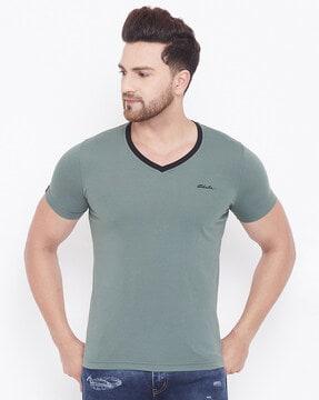 regular fit v-neck t-shirt with embroidered logo