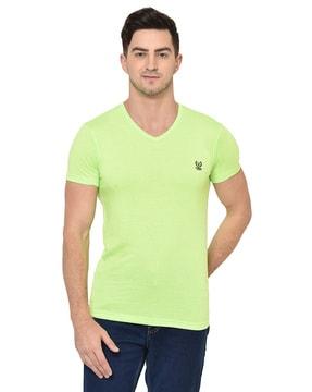 regular fit v-neck t-shirt with short sleeves