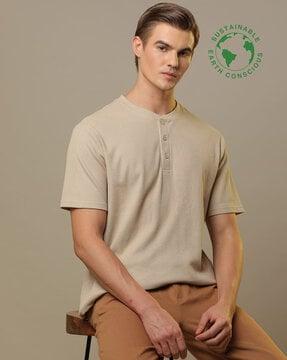 regular fit waffle-knit henley-neck t-shirt