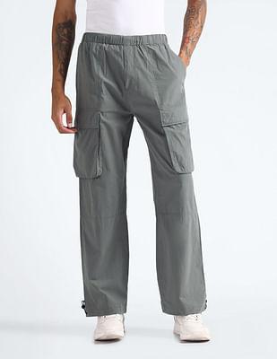 relaxed cargo trousers