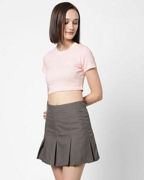 relaxed fit crop top