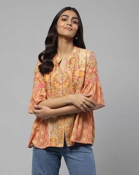 relaxed fit printed top with flounce sleeves